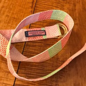 Vineyard Vines woman’s belt size medium